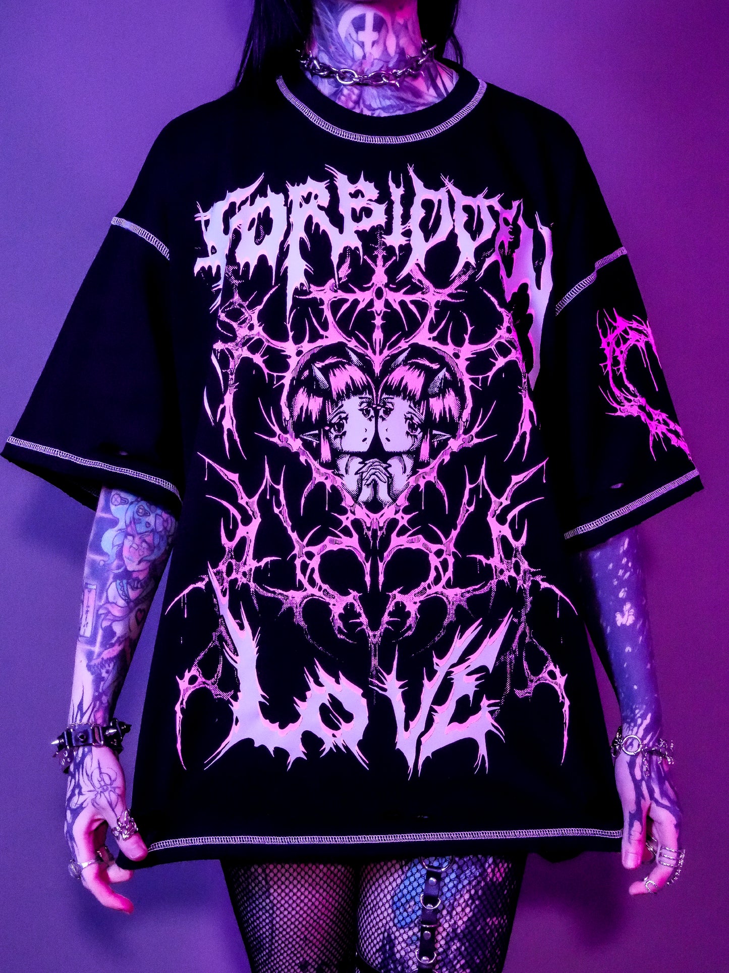 FORBIDDEN LOVE - Distressed Oversize Short Sleeve