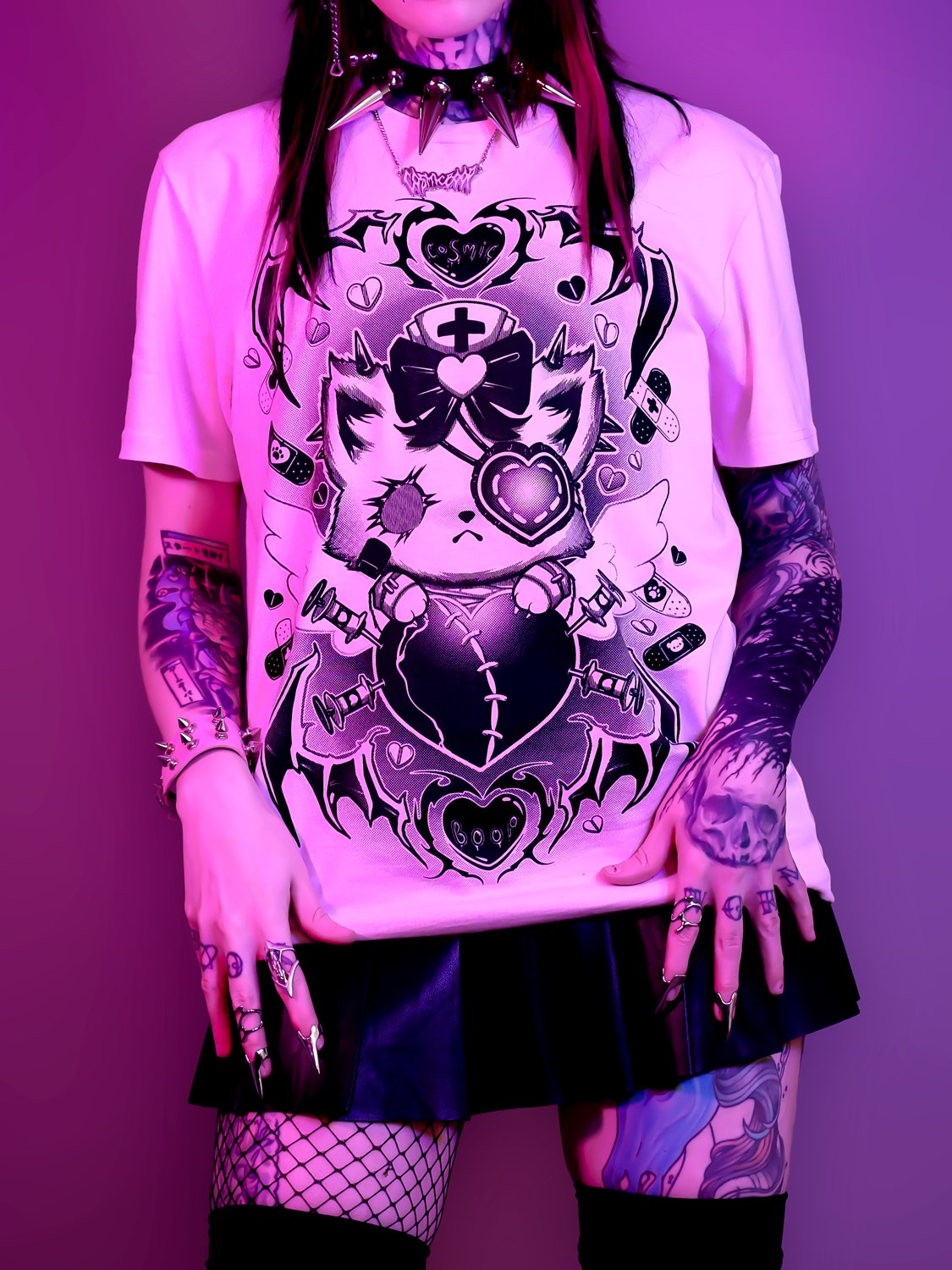 HEARTBROKEN - Short Sleeve T-shirt