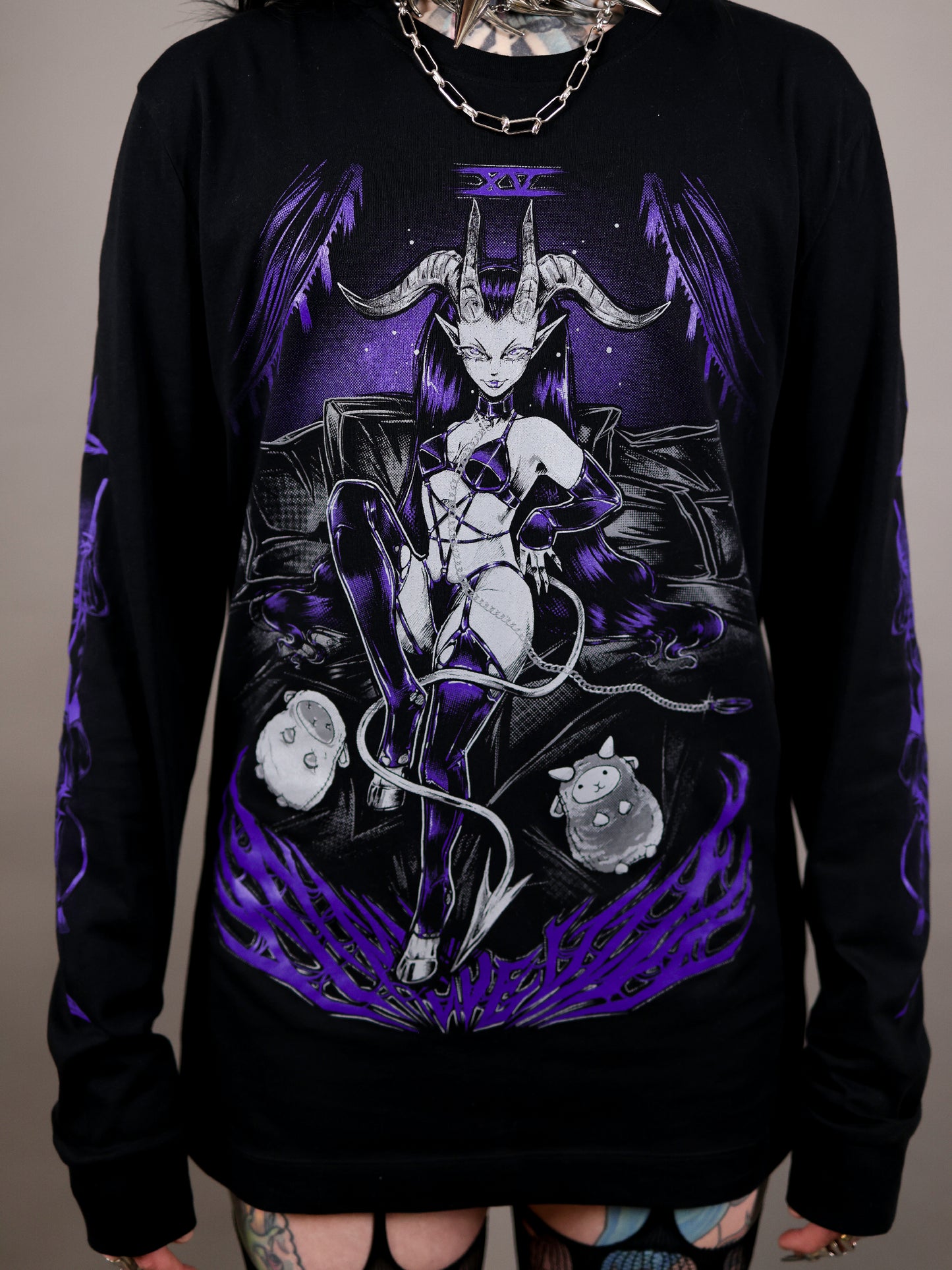 THE DEVIL- Long Sleeve T-shirt